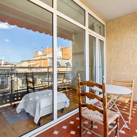 Stylish 4br View Near Sagrada Familia Lejlighed