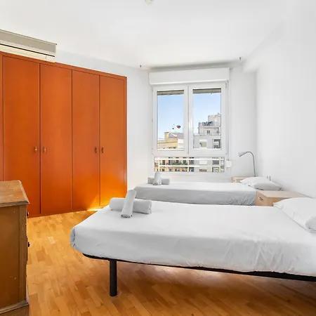 Stylish 4br View Near Sagrada Familia Apartamento